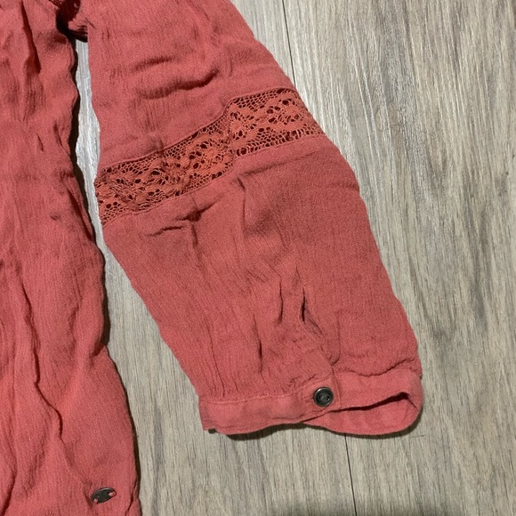 American Eagle Button Up Blouse w/ Flower Lace, Dusty Rose, XL - Picture 5 of 8